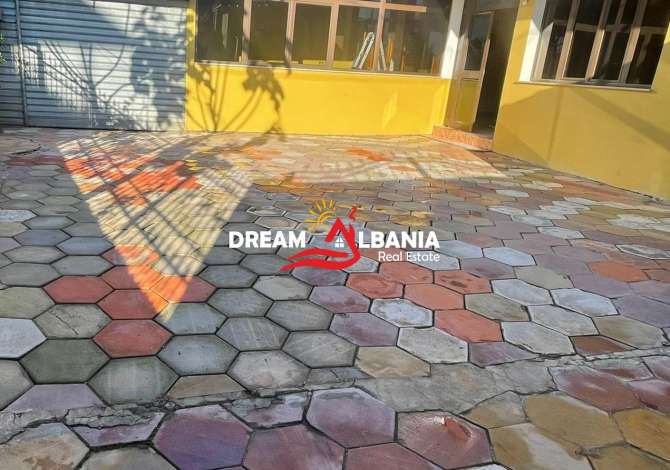 Business Property for Rent 4+1 in Tirana - 300 Euro