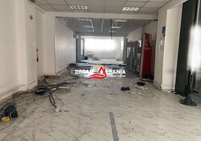 Ambient biznesi me qera 3+1 ne Tirane - 3,600 Euro