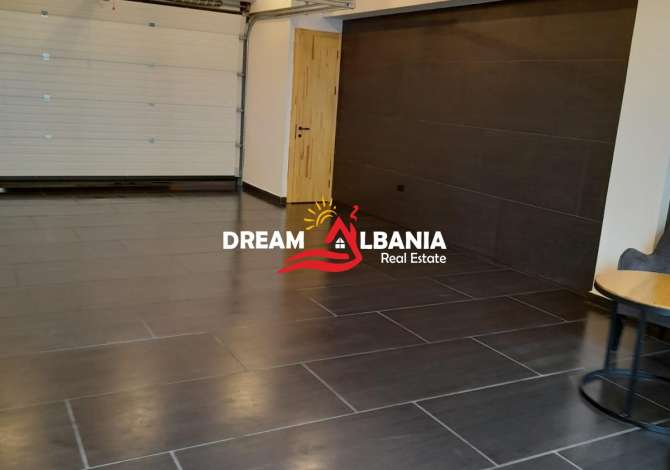 Ambient biznesi me qera 4+1 ne Tirane - 500 Euro