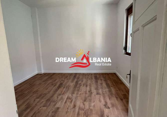 Vile private 1 kateshe me qera ne zonen e Pazarit te ri prane Shkolles se Kuqe (ID 4251212).