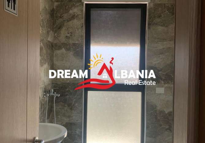 Jepet me qera ambient zyre tek rruga e Bogdaneve prane shkolles Avni Rustemi 