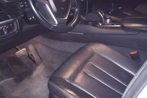 Makina ne shitje ne Tirane, BMW, 2015 Diesel,Kambio Automatik Pagesa 18,000  Euro.