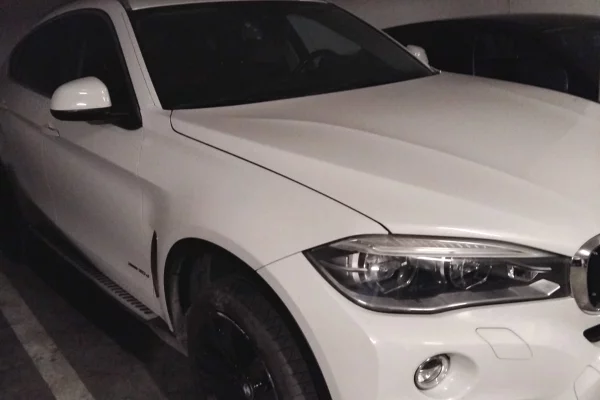 Makina ne shitje ne Tirane, BMW, 2015 Diesel,Kambio Automatik Pagesa 18,000  Euro.