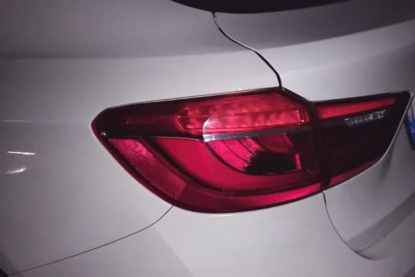 Makina ne shitje ne Tirane, BMW, 2015 Diesel,Kambio Automatik Pagesa 18,000  Euro.
