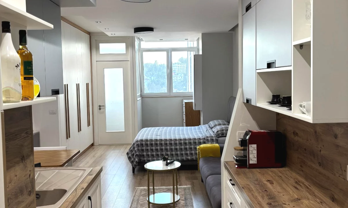 Shtepi me qera Apartament ne Tirane, Garsoniere, Mobilimi E mobiluar, Pagesa 450  Euro.