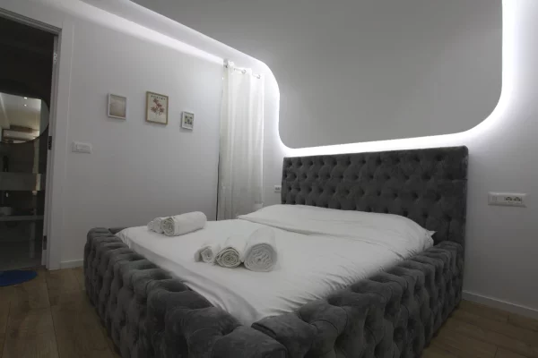Shtepi me qera Apartament ne Tirane, Garsoniere, Mobilimi E mobiluar, Pagesa 550  Euro.