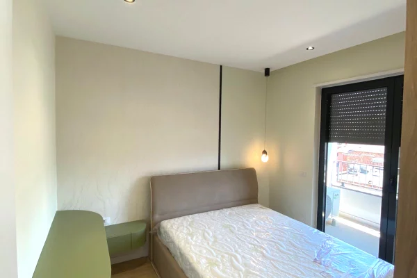 Shtepi me qera Apartament ne Tirane, 1+1, Mobilimi E mobiluar, Pagesa 700  Euro.
