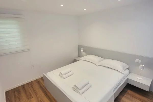 Shtepi me qera Apartament ne Tirane, 1+1, Mobilimi E mobiluar, Pagesa 55,000  Leke.