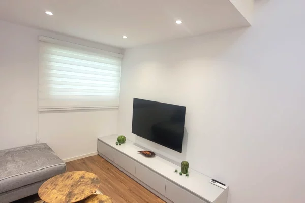 Shtepi me qera Apartament ne Tirane, 1+1, Mobilimi E mobiluar, Pagesa 55,000  Leke.