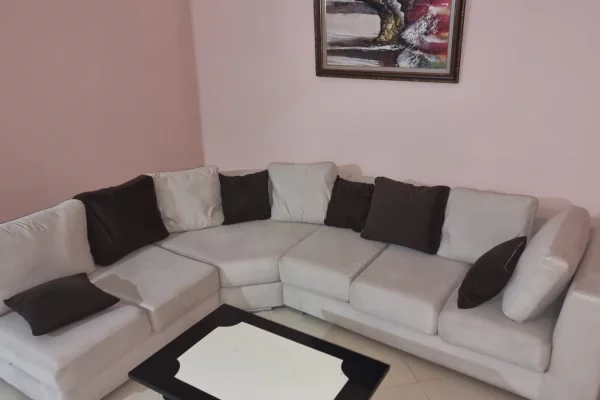 Shtepi me qera 1+1 ne Tirane - 400 Euro