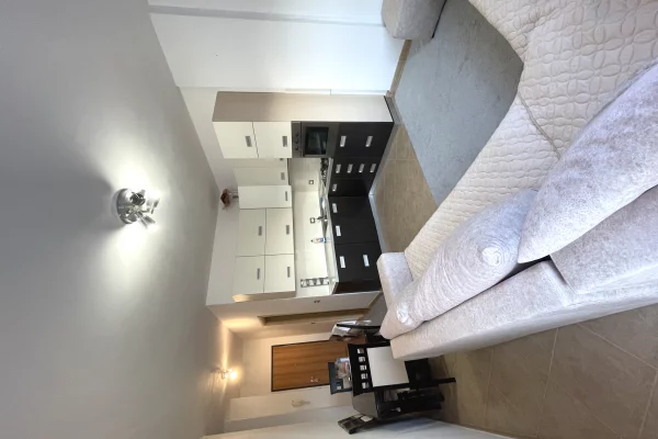 Shtepi me qera Apartament ne Durres, 2+1, Mobilimi E mobiluar, Pagesa 300  Euro.