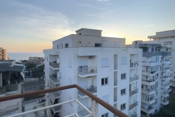 Shtepi me qera Apartament ne Durres, 2+1, Mobilimi E mobiluar, Pagesa 300  Euro.