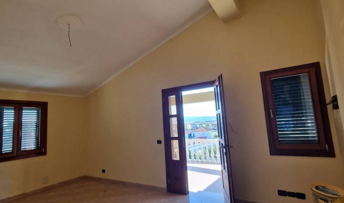 Private house for sale in Elbasan 4+1, In Part