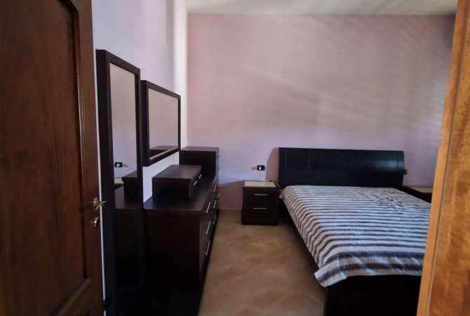 Private house for sale in Elbasan 4+1, In Part