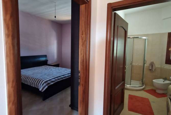 Private house for sale in Elbasan 4+1, In Part