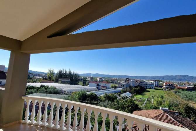 Private house for sale in Elbasan 4+1, In Part
