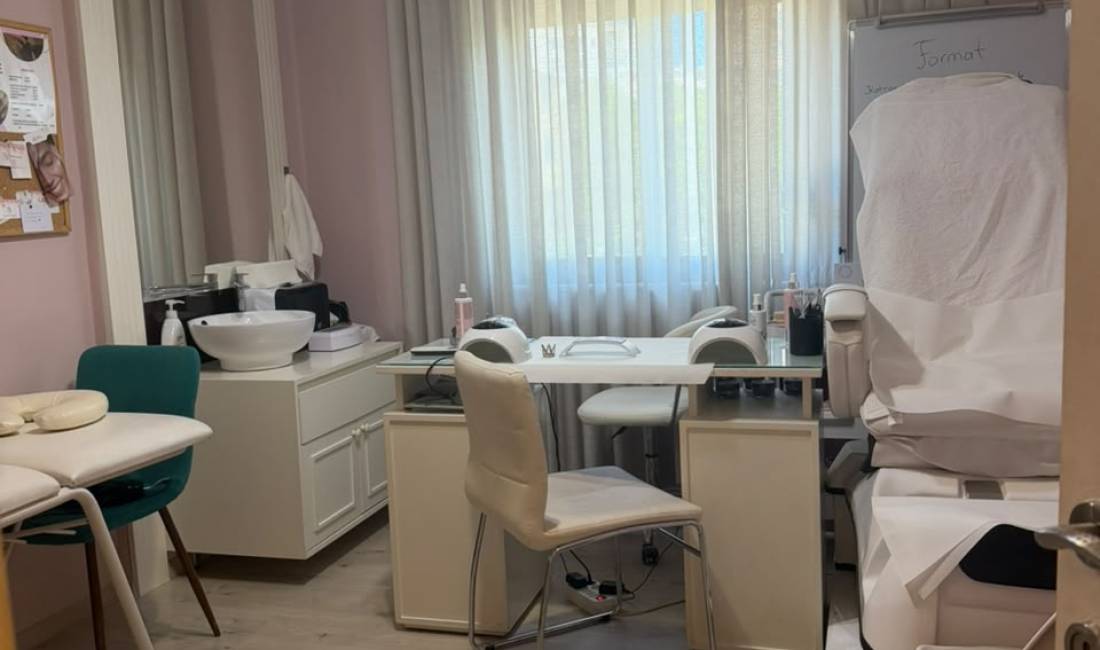 💅 Jepet me Qira Ambient Profesional per Manikyr & Pedikyr ✨