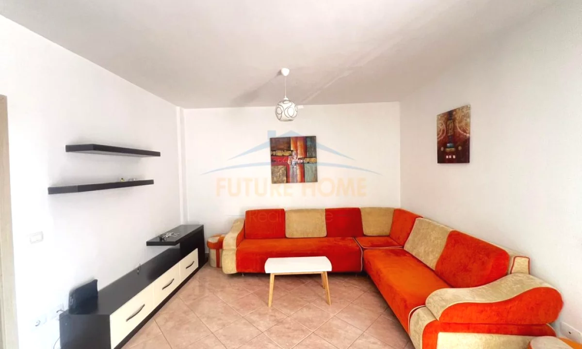 Shtepi ne shitje Apartament ne Tirane, 1+1, Mobilimi E mobiluar, Pagesa 128,000  Euro.