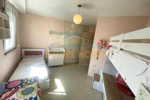 Shtepi me qera Apartament ne Tirane, 2+1, Mobilimi E mobiluar, Pagesa 550  Euro.