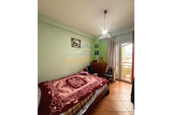 Shtepi me qera Apartament ne Tirane, 2+1, Mobilimi E mobiluar, Pagesa 500  Euro.