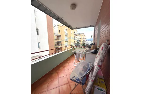 Shtepi me qera Apartament ne Tirane, 2+1, Mobilimi E mobiluar, Pagesa 500  Euro.