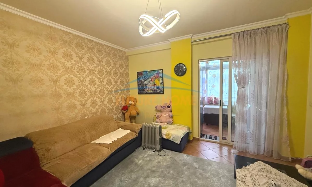 Shtepi me qera Apartament ne Tirane, 2+1, Mobilimi E mobiluar, Pagesa 500  Euro.