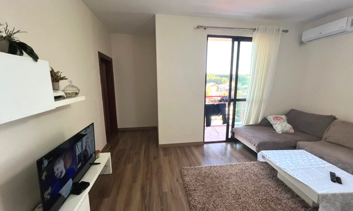 Shtepi me qera Apartament ne Tirane, 2+1, Mobilimi E mobiluar, Pagesa 50,000  Leke.