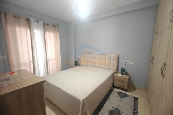 Shtepi me qera Apartament ne Tirane, 2+1, Mobilimi E mobiluar, Pagesa 70,000  Leke.