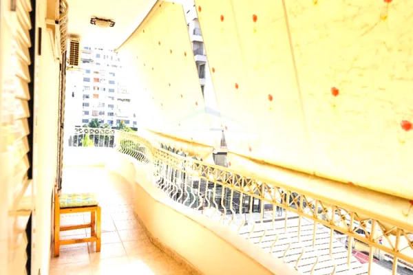 Shtepi me qera Apartament ne Tirane, 3+1, Mobilimi E mobiluar, Pagesa 1,000  Euro.