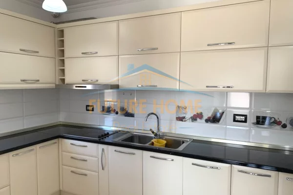 Shtepi me qera Apartament ne Tirane, 1+1, Mobilimi E mobiluar, Pagesa 70,000  Leke.