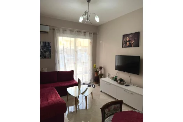 Shtepi me qera 1+1 ne Tirane - 55,000 Leke