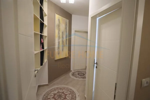 Shtepi me qera Apartament ne Tirane, 2+1, Mobilimi E mobiluar, Pagesa 800  Euro.