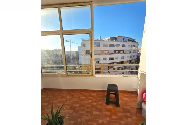 Shtepi me qera Apartament ne Tirane, 2+1, Mobilimi E mobiluar, Pagesa 50,000  Leke.