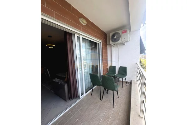 Shtepi ne shitje Apartament ne Tirane, 1+1, Mobilimi E mobiluar, Pagesa 140,000  Euro.
