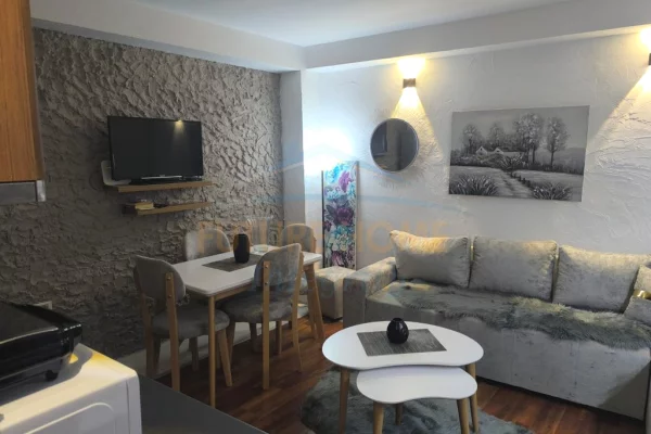 Qera, Apartament 2+1, Kalaja e Tiranës, Tiranë.