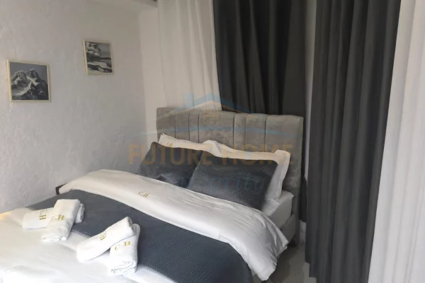 Shtepi me qera Apartament ne Tirane, 2+1, Mobilimi E mobiluar, Pagesa 80,000  Leke.