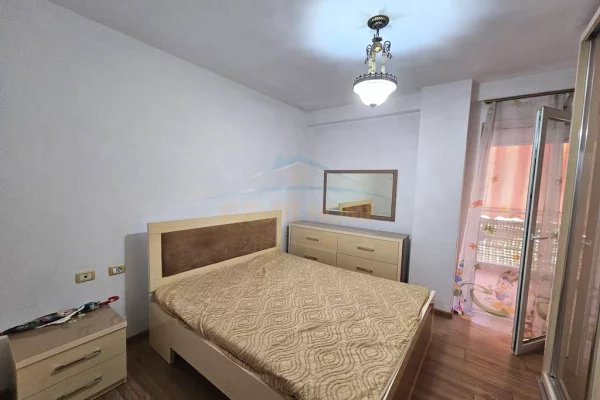 Shtepi me qera Apartament ne Tirane, 2+1, Mobilimi E mobiluar, Pagesa 55,000  Leke.