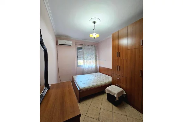 Shtepi me qera Apartament ne Tirane, 2+1, Mobilimi E mobiluar, Pagesa 55,000  Leke.