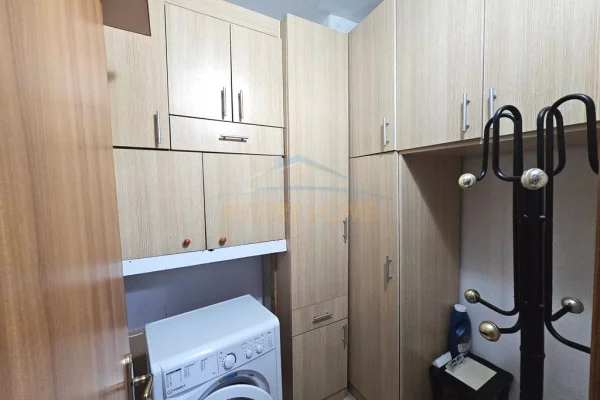 Shtepi me qera Apartament ne Tirane, 2+1, Mobilimi E mobiluar, Pagesa 55,000  Leke.