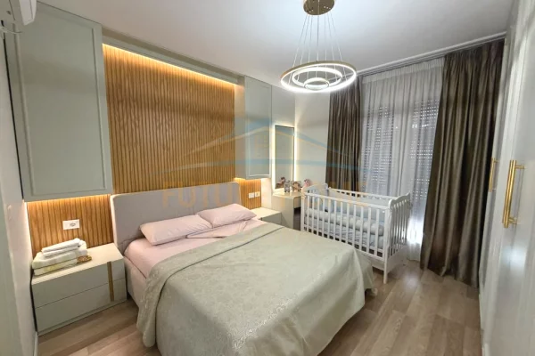 Shtepi me qera Apartament ne Tirane, 2+1, Mobilimi E mobiluar, Pagesa 85,000  Leke.