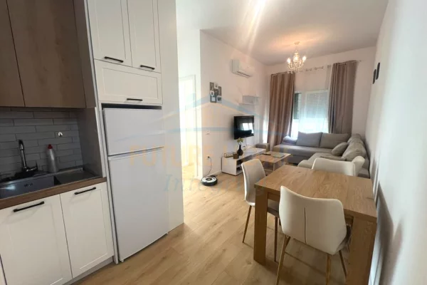 Shtepi me qera 2+1 ne Tirane - 550 Euro