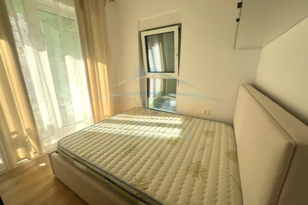 Shtepi me qera Apartament ne Tirane, 2+1, Mobilimi E mobiluar, Pagesa 550  Euro.
