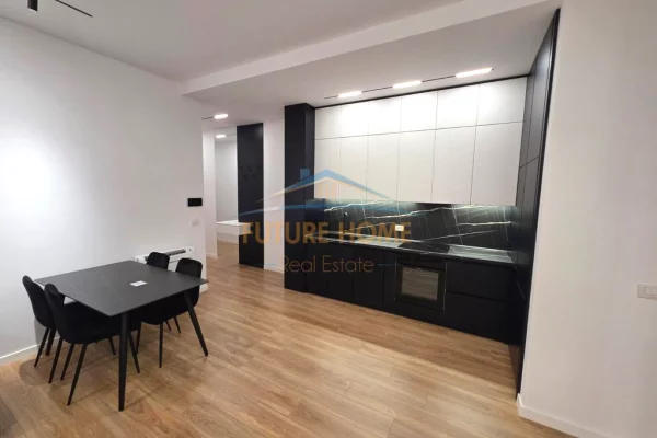 Shtepi me qera Apartament ne Tirane, 1+1, Mobilimi E mobiluar, Pagesa 1,050  Euro.
