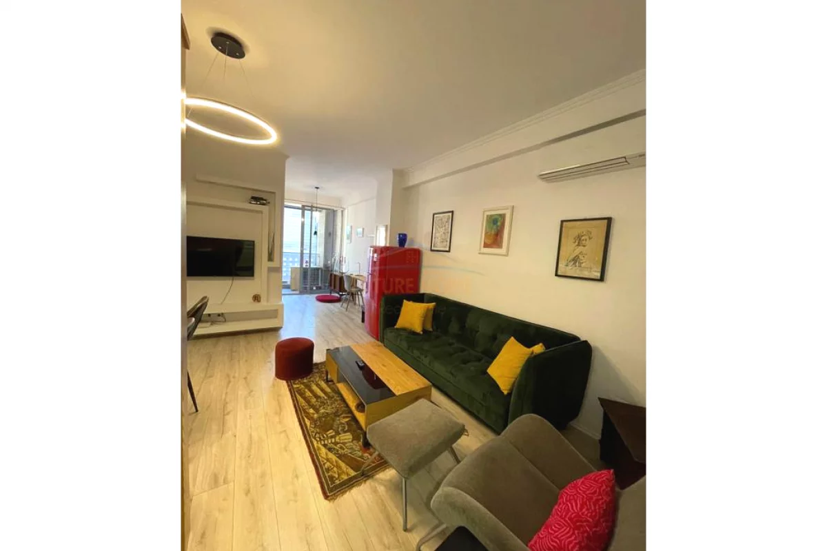 Shtepi me qera Apartament ne Tirane, 1+1, Mobilimi E mobiluar, Pagesa 1,200  Euro.