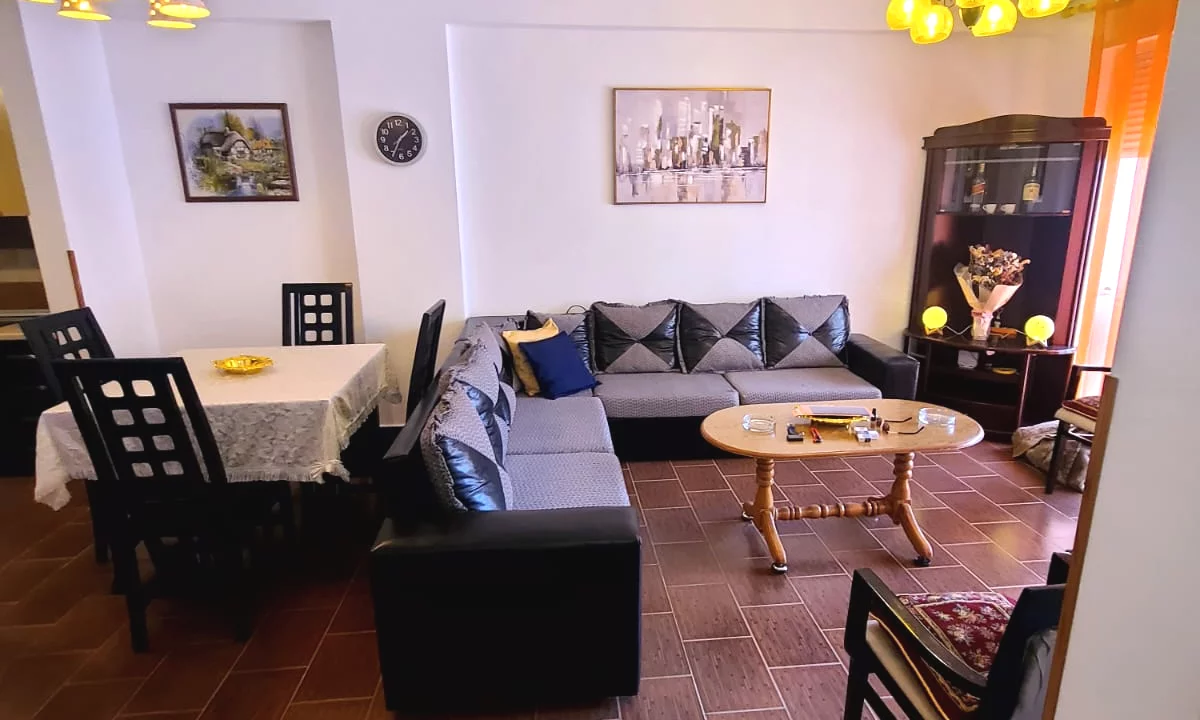 Shtepi me qera Apartament ne Tirane, 1+1, Mobilimi E mobiluar, Pagesa 30,000  Leke.