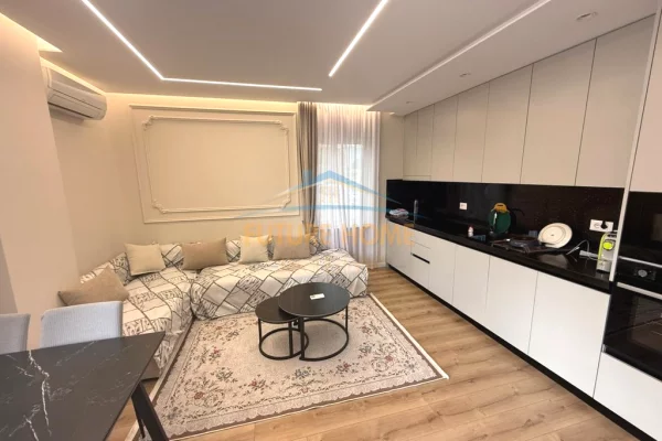 Shtepi me qera Apartament ne Tirane, 2+1, Mobilimi E mobiluar, Pagesa 700  Euro.
