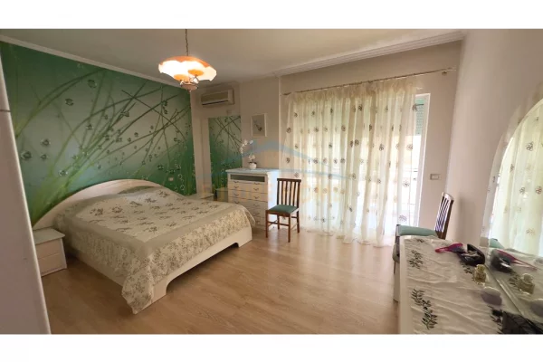 Shtepi me qera Apartament ne Tirane, 2+1, Mobilimi E mobiluar, Pagesa 800  Euro.