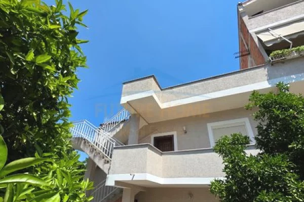 Shtepi ne shitje 3+1 ne Tirane - 395,000 Euro