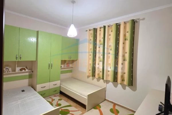 Shtepi ne shitje Vila Luksoze ne Tirane, 3+1, Mobilimi E mobiluar, Pagesa 395,000  Euro.