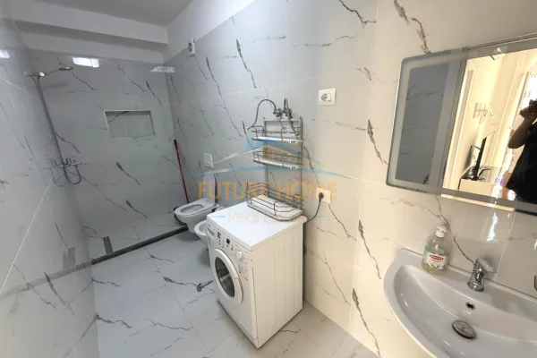 Shtepi me qera Apartament ne Tirane, 1+1, Mobilimi E mobiluar, Pagesa 650  Euro.